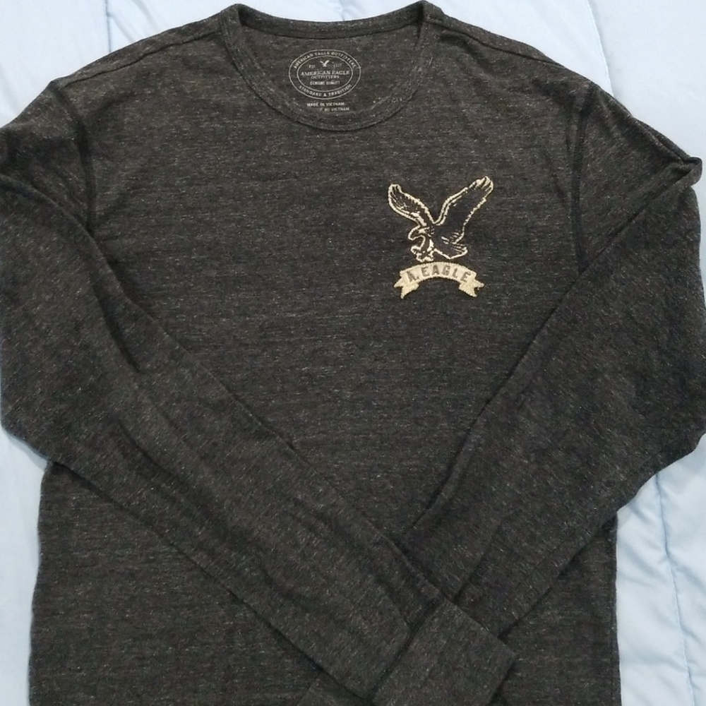 AE long sleeved shirt